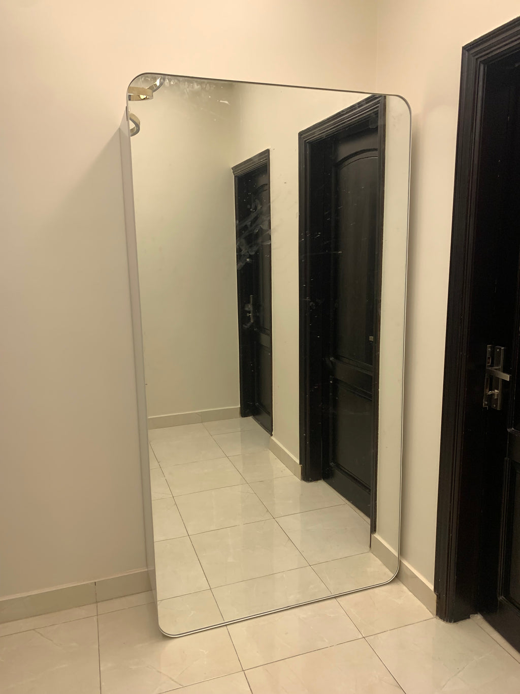 Shoe cabinet with mirror and bench
