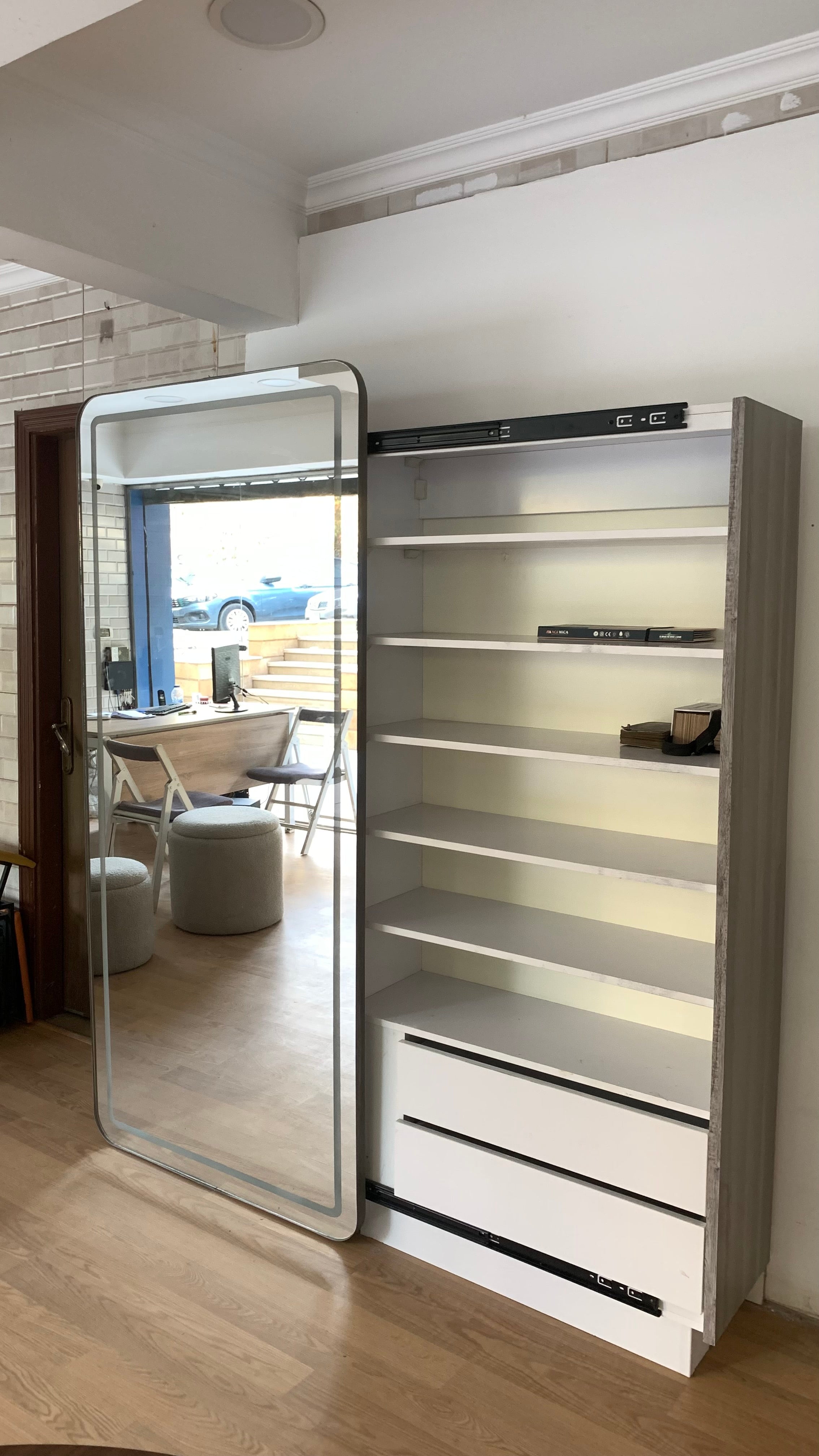 Shoe cabinet with mirror and bench